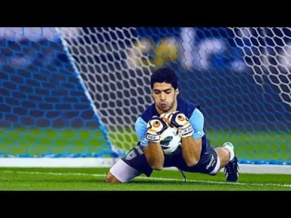 Video: Outfield Players As Goalkeepers • Crazy Saves